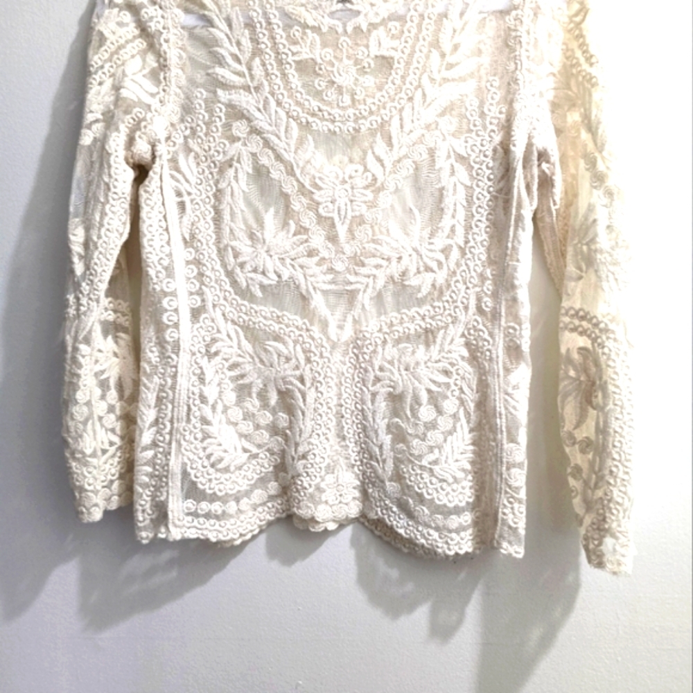 Express Cream Lace Women's Top size XS - Picture 5 of 13